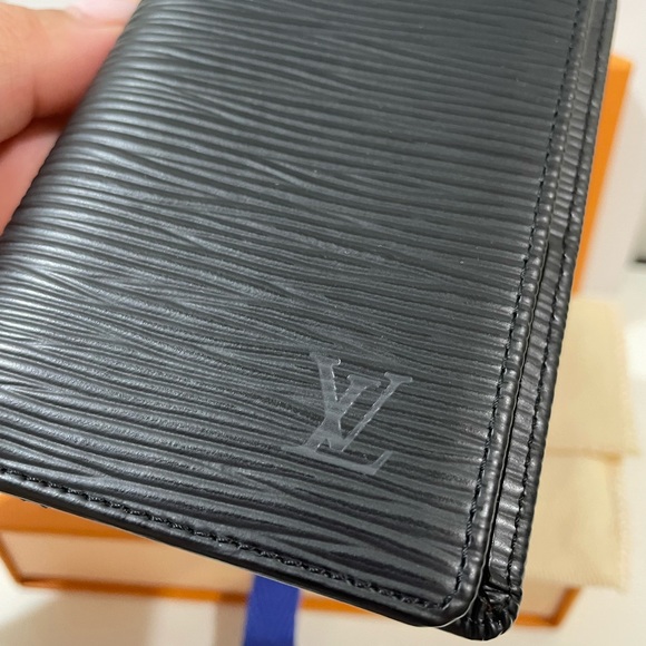 ❣️SOLD❣️Authentic LV Epi Black POCKET ORGANIZER ▪️ - Picture 2 of 14